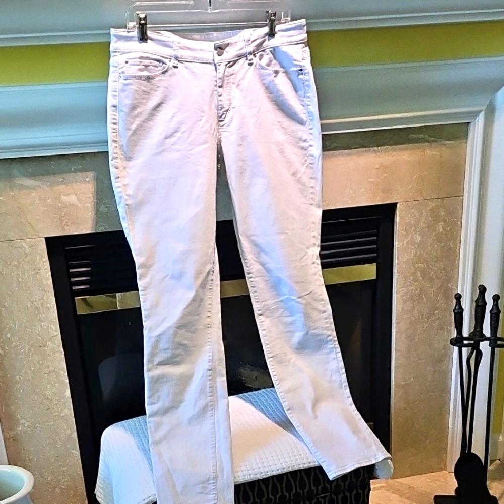 Ann Tayor Cury Fit White 5 Pocket Jeans Size 12 Excellent Condition
